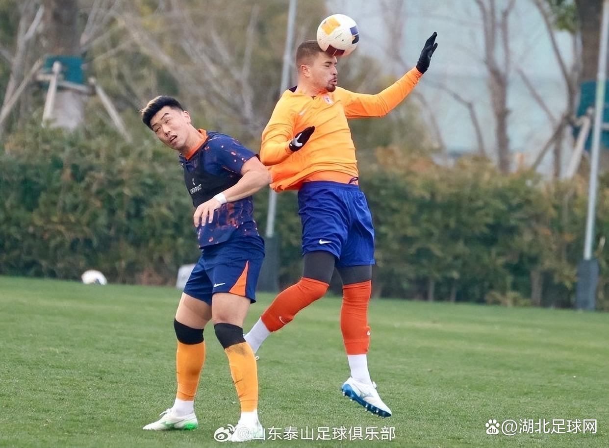 开云APP关于山东泰山发布备战花絮，冲刺阶段内部沟通，亚冠任务艰巨，年轻球员得到机会的信息